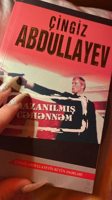 qaçış aparatı lalafo: Kənarları saralıb. Məhsul: Kitab Müəllif: Çingiz Abdullayev Adı