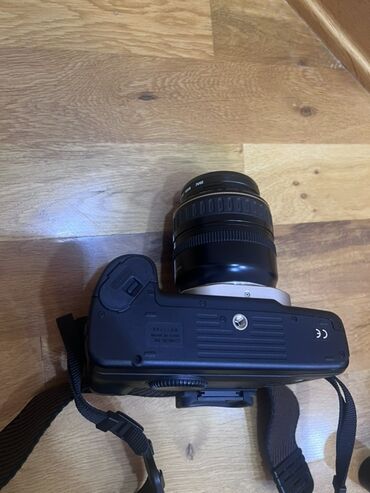 çanta: Canon EOS 50E plyonka fotoaparat dəsti - Korpus: Canon EOS 50E (35mm