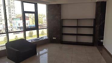южный микрорайон: Аренда офисов, 46 м², В бизнес центре, С видом на горы, С системой безопасности — 4