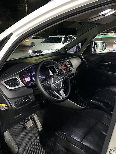 Kia: Kia Carens: 2017 г., 1.7 л, Дизель — 11