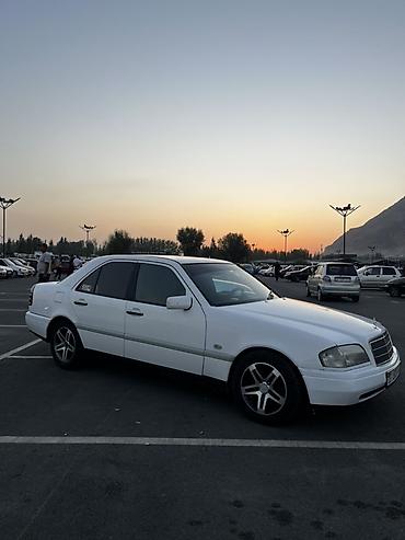 решетка радиатора w201: Mercedes-Benz C-Class: 1993 г., Механика, Седан — 3