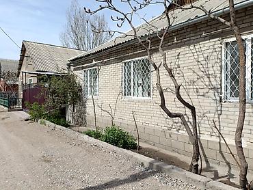 Продажа коттеджей и домов: Продаю дом город Кант без посредников.Дом продаётся полностью с мебель — 3