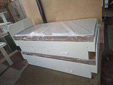 матрас на 2 спальную кровать: Бир кишилик керебет, Жаңы, Матрасы бар, узуну - 195 см