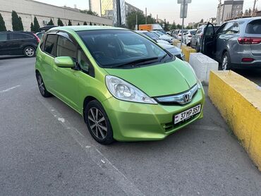 Honda: Honda Fit: 2011 г., 1.5 л, Автомат, Гибрид, Седан