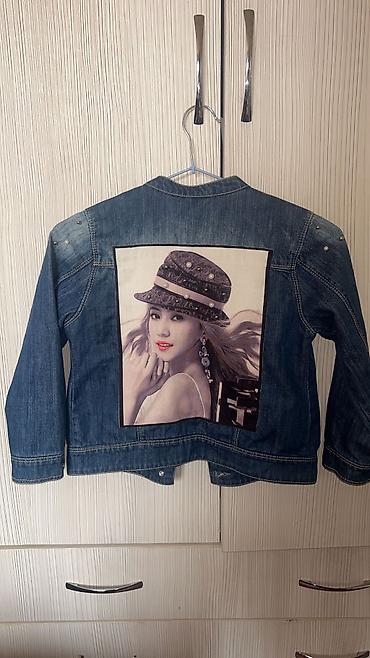 Верхняя одежда: Джинсовые куртки на 5-6 лет В отличном состоянии, носили мало так как — 2