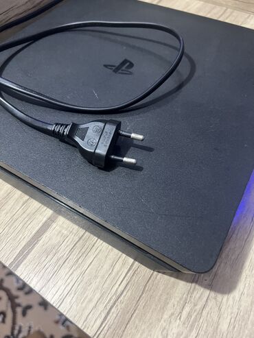 телефон редми 10 с: PS4 Slim 800+гб состояние очень хорошее не сдавалась в аренде домашнее