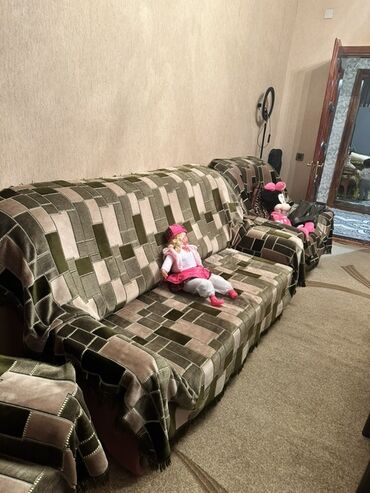 Mətbəx mebeli: İşlənmiş, Divan, Divan