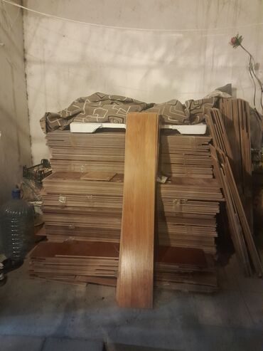 Digər döşəmə materialları: Parket, parçalı