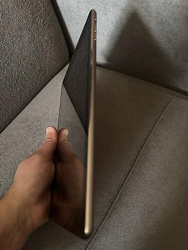 ipad air 2: Apple iPad planşet,16 gb yaddash,tamirda olmayib,yeniliyindan ozumda — 5