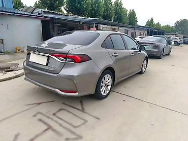 prius 2025: Toyota Corolla: 2023 г., Гибрид, Седан — 3