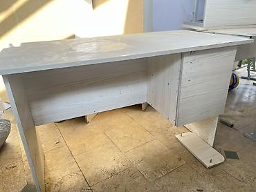 study table: Компьютерный стол, Б/у, С полками — 3