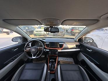 aion s: Kia Stonic: 2020 г., 1.4 л, Автомат, Бензин, Кроссовер — 5