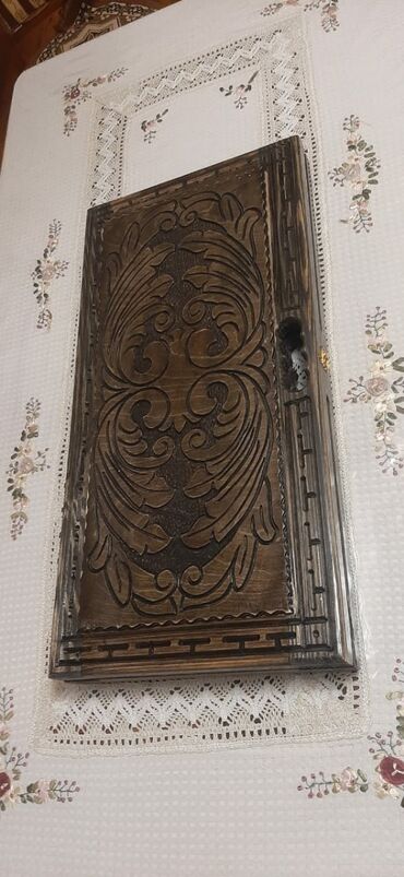 Nərdlər: Məhsul: Taxta oyma nərd/jadval dəsti (qatlanan) Təsvir: - Təbii — 1