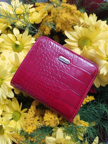 Классические сумки: Женские компактные кошельки — 10