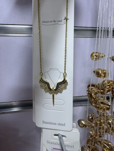 Bijuteriya dəstləri: Qadın bəzək aksesuarları – geniş seçim Məhsullar: - Qızılı tonlarda — 129