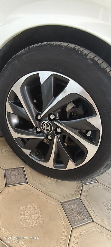 компресор для авто: Toyota : 2017 г., 1.8 л, Автомат, Бензин, Хэтчбэк — 5