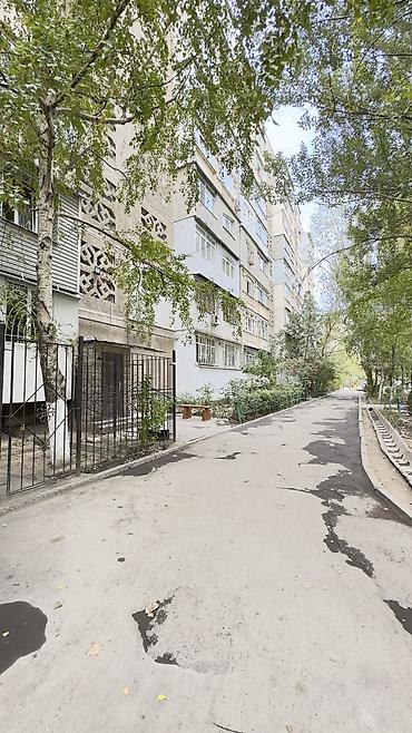 квартира церковь: 2 комнаты, 52 м², 12 мкр 106 серия, 3 этаж, Старый ремонт — 2