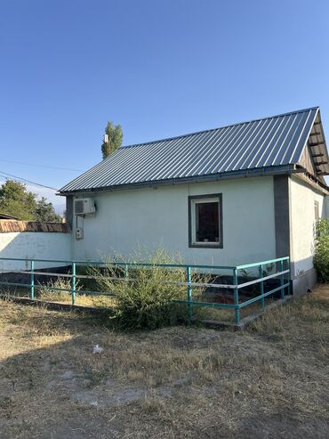 дом раздолный: Продаю дом из 5 комнат паровое отопление новая печка есть кухня баня