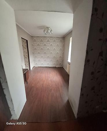 3 room: Сдаётся дом с отдельной кухней и тримя комнатами. Планировка: - — 4