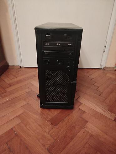 Ostali kompjuterski delovi: Kuciste za kompjuter. Spojio plocu,napajanje radi i power taster je — 2