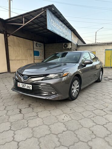 камри 40 гибрид: Toyota Camry: 2018 г., 2.5 л, Вариатор, Гибрид, Седан