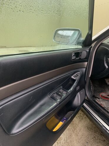 Audi: Audi A4: 2000 г., 1.8 л, Автомат, Бензин, Седан at lalafo.kg — 8 Audi: Audi A4: 2000 г., 1.8 л, Автомат, Бензин, Седан — 8