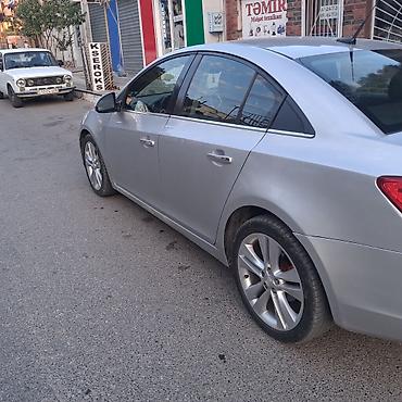 turbo az islenmis avtomobiller: Chevrolet Cruze LTZ sedan - Kuzov: sedan, gümüşü rəng - — 2