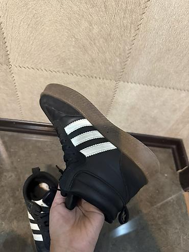 Krasofkalar və idman ayaqqabıları: İçi mexli Qara rəngli Adidas kişi/kadın idman ayaqqabısı – yüksəkboğaz — 7