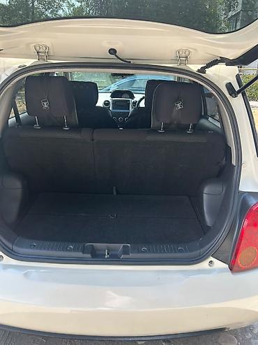 byd e1: Toyota Ist: 2004 г., 1.3 л, Автомат, Бензин, Хэтчбэк — 7