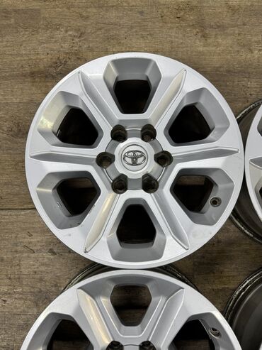 Диски: Литые Диски R 17 Toyota, Комплект, отверстий - 6, Б/у — 6