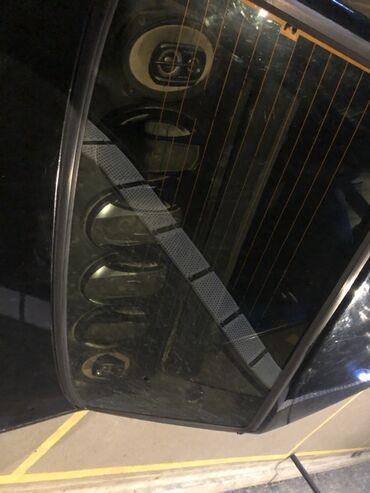 VAZ (LADA): Model: Sedanik kuzovlu kompakt sedan Rəng: Qara Qapı sayı: 4 Oturacaq — 11