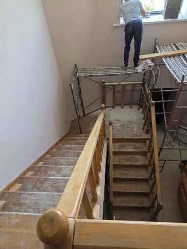 лестница садовая: Продаётся готовая лестница жилого дома в связи с переделкой Лестничной