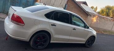 тайота приюс: Volkswagen Polo: 2013 г., Седан