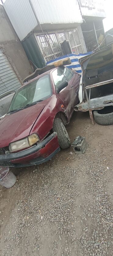 я ищу лада приора: Nissan Primera: 1994 г., 1.6 л, Механика, Бензин, Седан