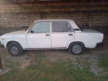 VAZ (LADA): VAZ 2107 – klassik sedan - Korpus: ağ rəng, 4 qapı, arxa ötürücülü - — 19