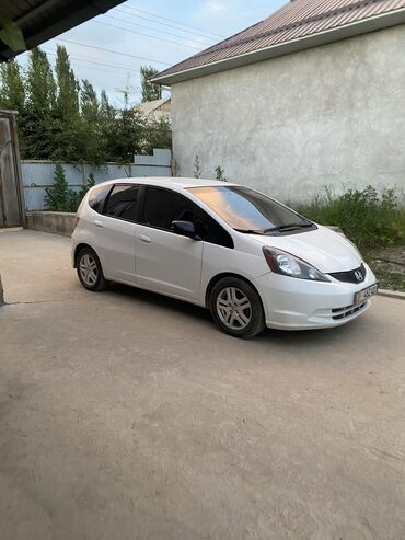 хонда фит белый: Honda Fit: 2009 г., 1.5 л, Автомат, Бензин