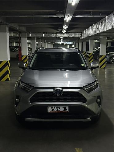 Toyota RAV4: 2022 г., 2.5 л, Автомат, Гибрид, Кроссовер
