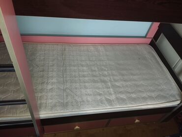 İkimərtəbəli uşaq çarpayıları: Oğlan və qız üçün, Çarpayı, Matras ilə, Siyirməli, Laminat — 10
