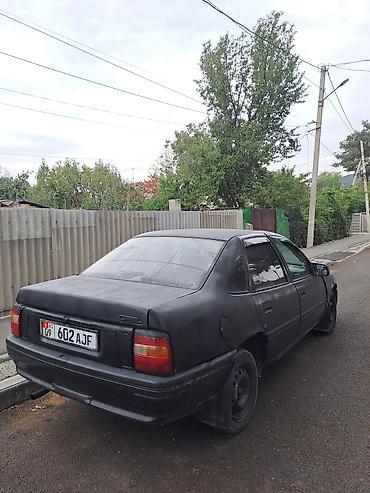 Opel: Opel Vectra: 1989 г., 1.6 л, Механика, Бензин, Седан — 3