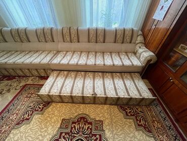 Диваны: Sofa-bed, цвет - Бежевый, Б/у