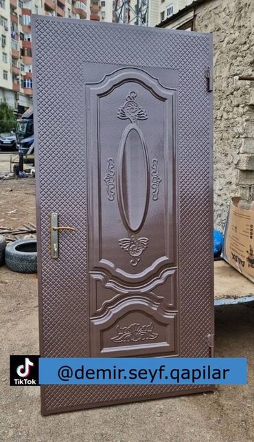 Giriş qapıları: Seyf qapılar Münasib qapılar Dəmir qapı Ev qapıları Çöl qapısı — 3