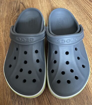 летние мужская обувь: Crocs оригинал, в отличном состоянии 37-38 размер