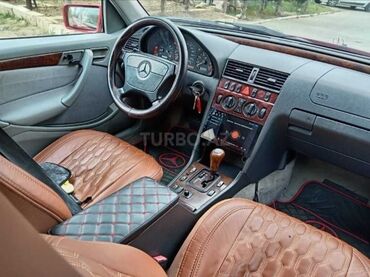 Mercedes-Benz: Mercedes-Benz C‑Class (W202) sedan, qırmızı rəng. - Kuzov: 4 qapılı — 5