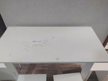 столы и стулья пластиковые: Кухонный Стол, цвет - Белый, Новый
