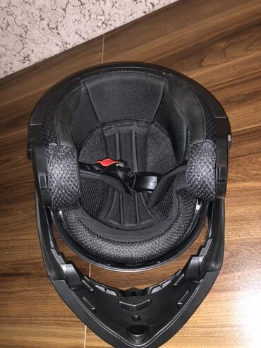Kask 2 gundu alinib 2 defe taxili balacadi deye satiram cox gozel vidi