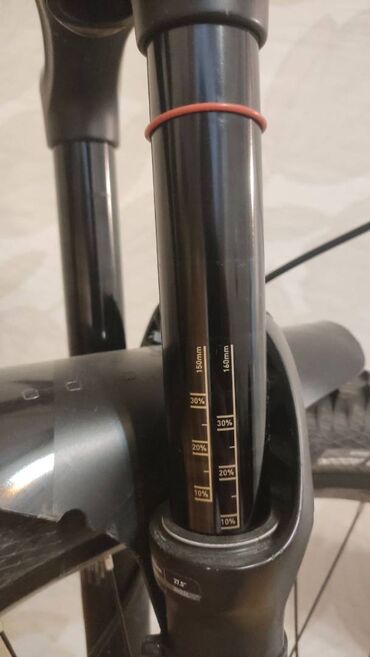 İdman velosipedləri: İşlənmiş Dağ velosipedi Trek, 28", sürətlərin sayı: 11, Ünvandan götürmə — 11