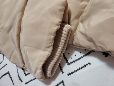 ballary kaputi: Zimska jakna, niska cena zbog otezanog kopcanja
