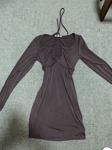 leprsava haljina: Stradivarius L (EU 40), color - Black, Evening, Long sleeves