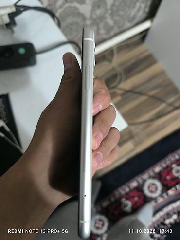 IPhone 11, белый цвет - Дисплей 6.1" Liquid Retina HD (IPS) с вырезом