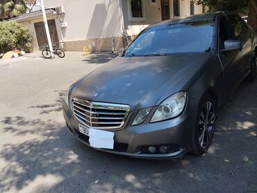 mercedes dizel: Mercedes-Benz E 220: 2.2 l | 2010 il Sedan